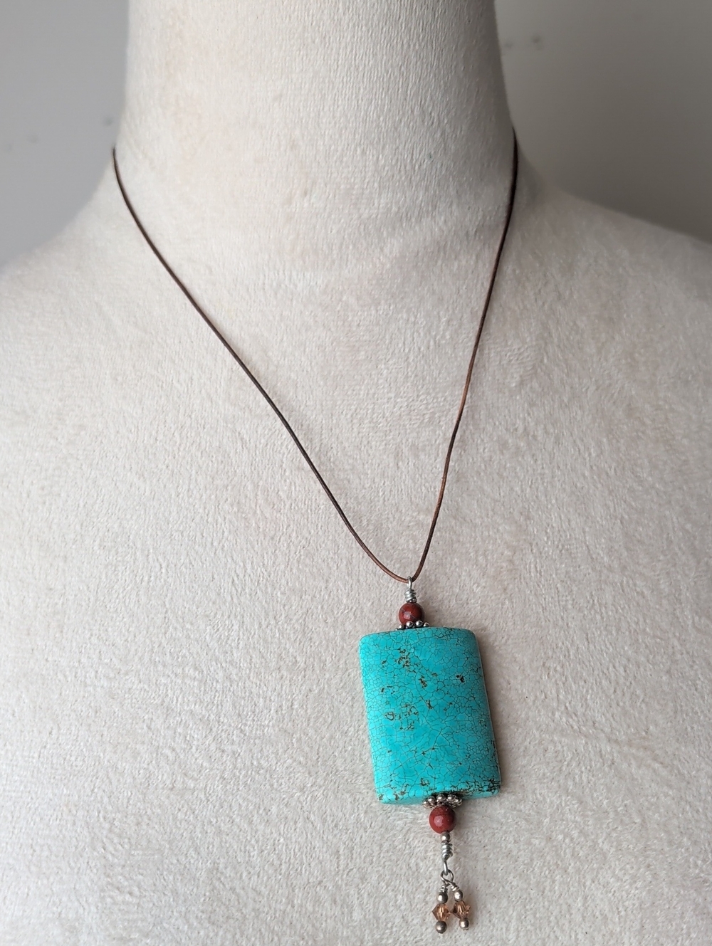 Artisan Southwestern Turquoise Blue Spiderweb Stone Pendant Necklace